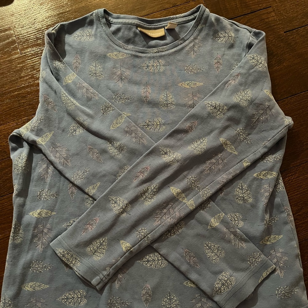 Super cute and comfy fall shirt!